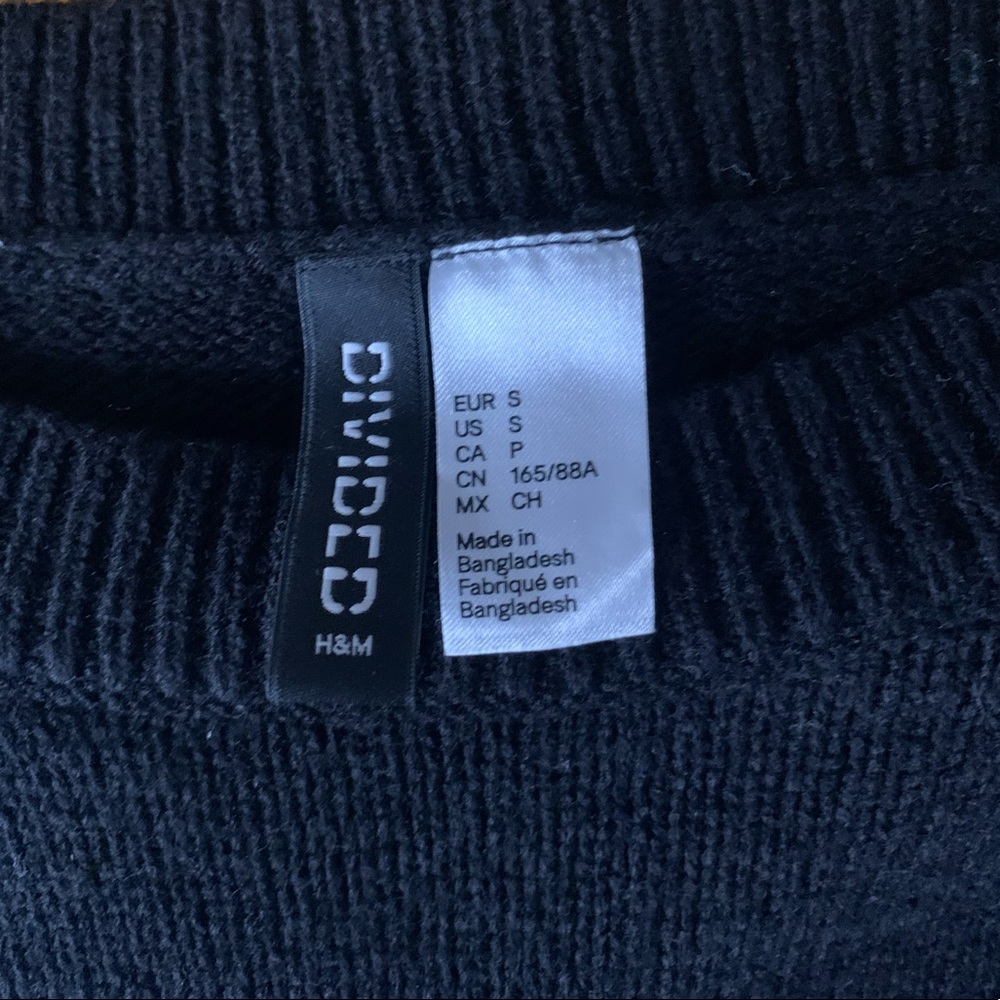 Sweater - Picture 2 of 2